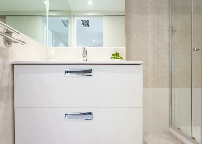 Malagasuite Beach Апартаменты *