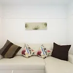 Malagasuite Beach Апартаменти Фуенхірола