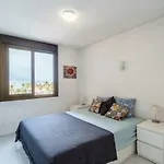 Malagasuite Beach Апартаменти