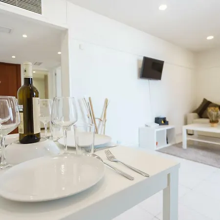 Malagasuite Beach * フエンヒロラ